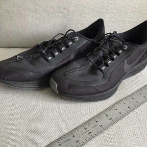 NIKE RUN SHIELD PEGASUS 35 WATER RESISTANT US 11.5 MENS